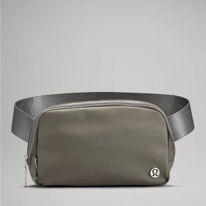 Lululemon Everywhere Belt Bag